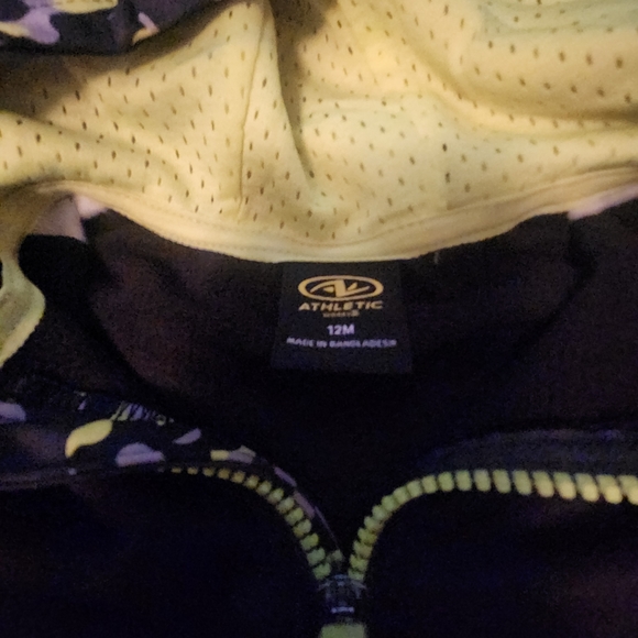 Little boys athletic set 12 months - Picture 4 of 4